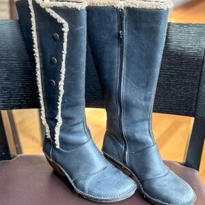 El Naturalista Black Leather Shearling-Lined Heeled Boots Size 7